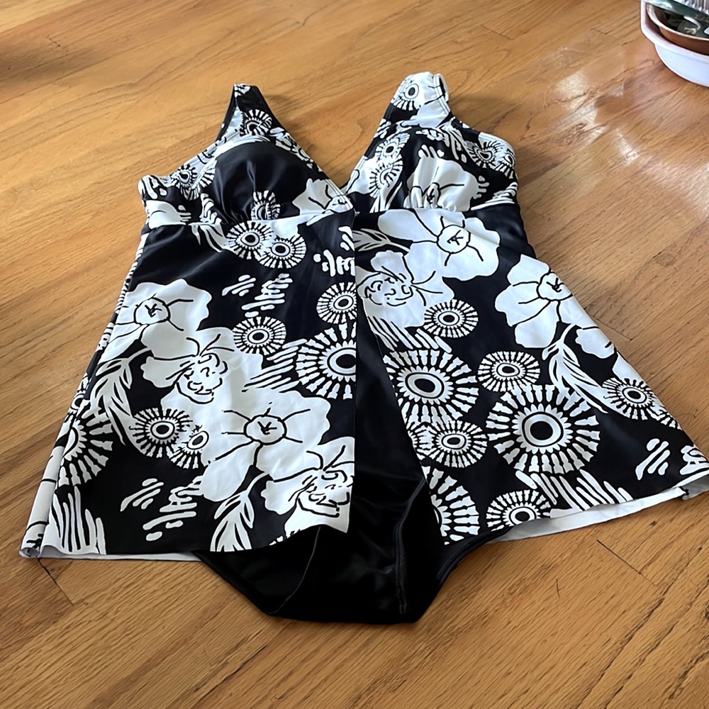 One Piece Swimming Suits